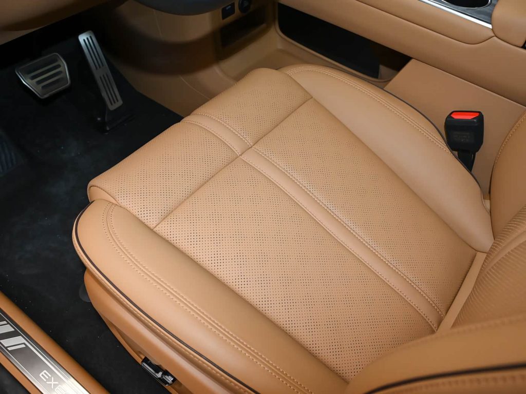 شبكة السيارات الصينية &ndash; شيري تقلب الطاولة: إكسيد EX7 الجديدة تنطلق بتقنيات فرامل ثورية وبطارية Rhino وخيار كهربائي وREEV يهدد كبار المنافسين