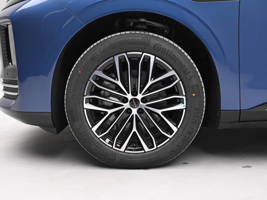 شبكة السيارات الصينية &ndash; شيري تقلب الطاولة: إكسيد EX7 الجديدة تنطلق بتقنيات فرامل ثورية وبطارية Rhino وخيار كهربائي وREEV يهدد كبار المنافسين