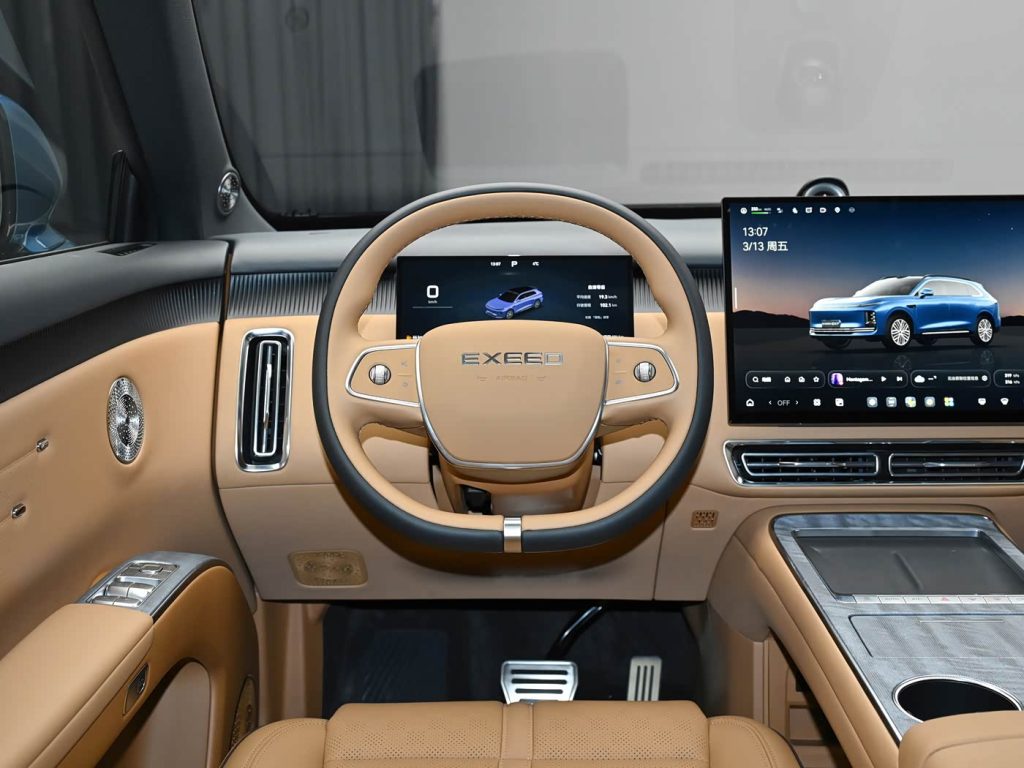 شبكة السيارات الصينية &ndash; شيري تقلب الطاولة: إكسيد EX7 الجديدة تنطلق بتقنيات فرامل ثورية وبطارية Rhino وخيار كهربائي وREEV يهدد كبار المنافسين