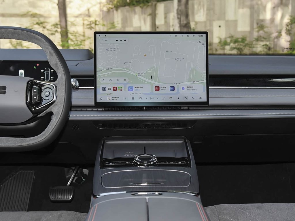 جيلي جالاكسي ستار 8 إصدار الرحلات الطويلة 2026: قفزة كبيرة في المدى 1725 كم والذكاء بفئة السيدان الهجينة 14 شبكة السيارات الصينية – جيلي جالاكسي ستار 8 إصدار الرحلات الطويلة 2026: قفزة كبيرة في المدى 1725 كم والذكاء بفئة السيدان الهجينة