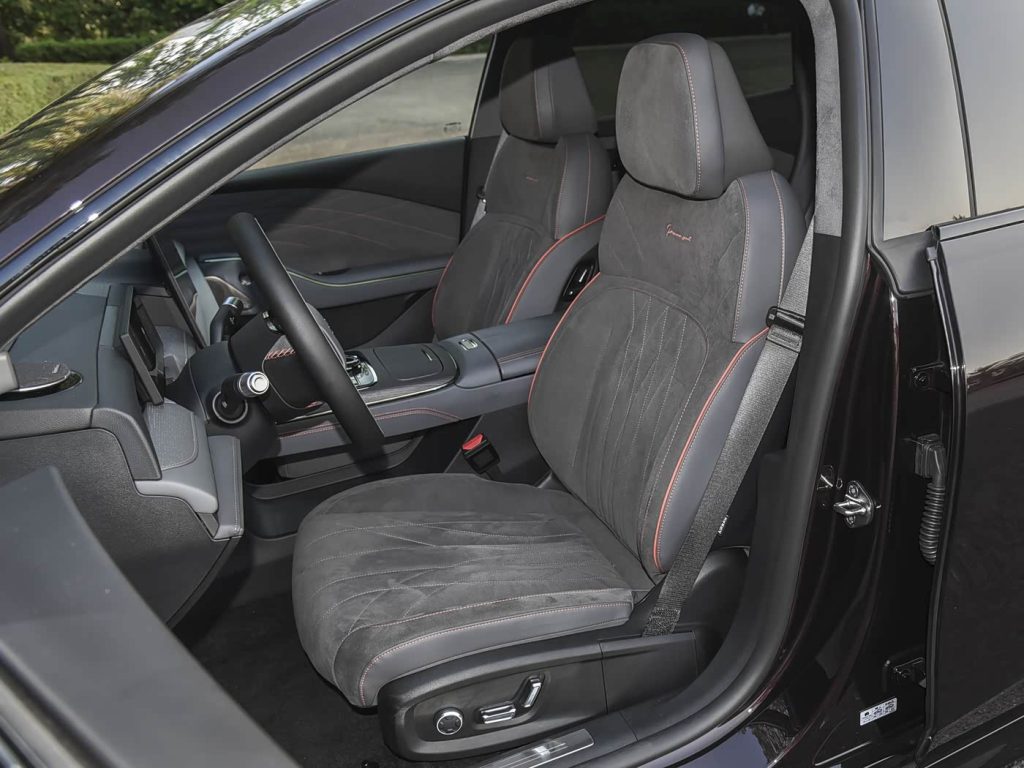 جيلي جالاكسي ستار 8 إصدار الرحلات الطويلة 2026: قفزة كبيرة في المدى 1725 كم والذكاء بفئة السيدان الهجينة 21 شبكة السيارات الصينية – جيلي جالاكسي ستار 8 إصدار الرحلات الطويلة 2026: قفزة كبيرة في المدى 1725 كم والذكاء بفئة السيدان الهجينة