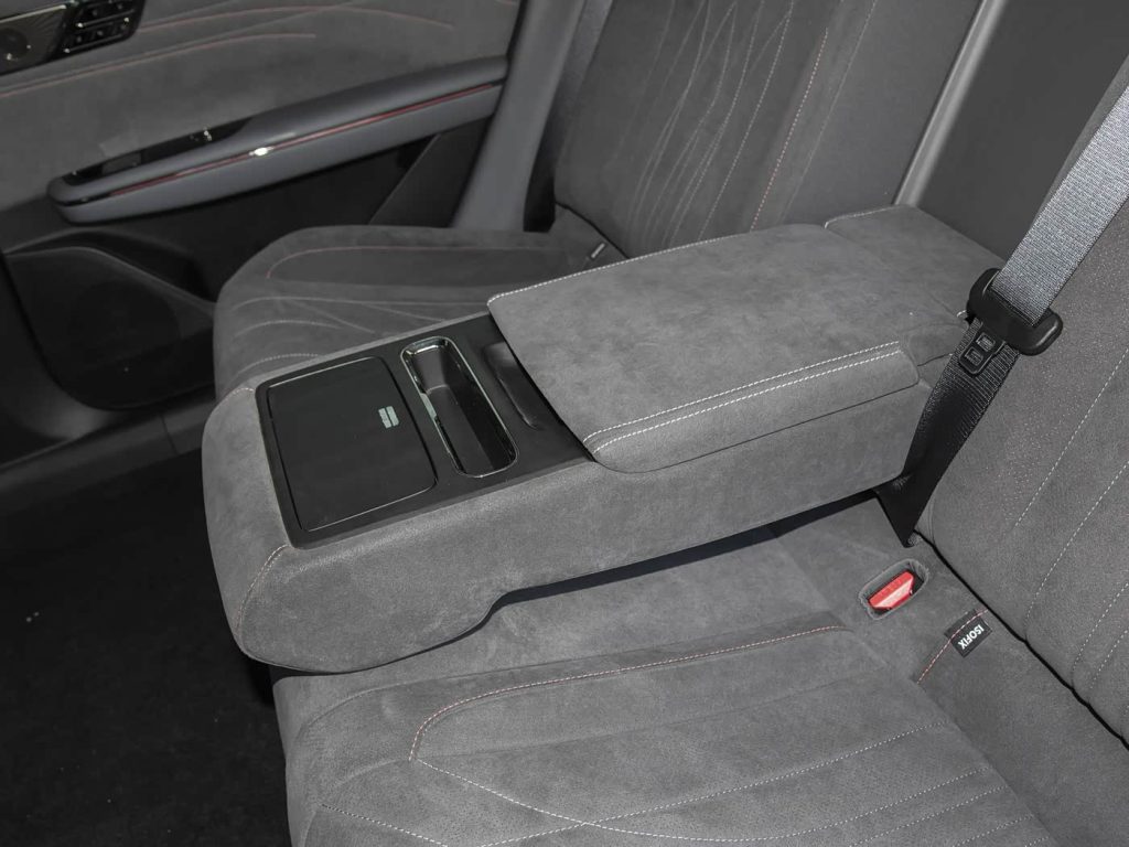 جيلي جالاكسي ستار 8 إصدار الرحلات الطويلة 2026: قفزة كبيرة في المدى 1725 كم والذكاء بفئة السيدان الهجينة 22 شبكة السيارات الصينية – جيلي جالاكسي ستار 8 إصدار الرحلات الطويلة 2026: قفزة كبيرة في المدى 1725 كم والذكاء بفئة السيدان الهجينة