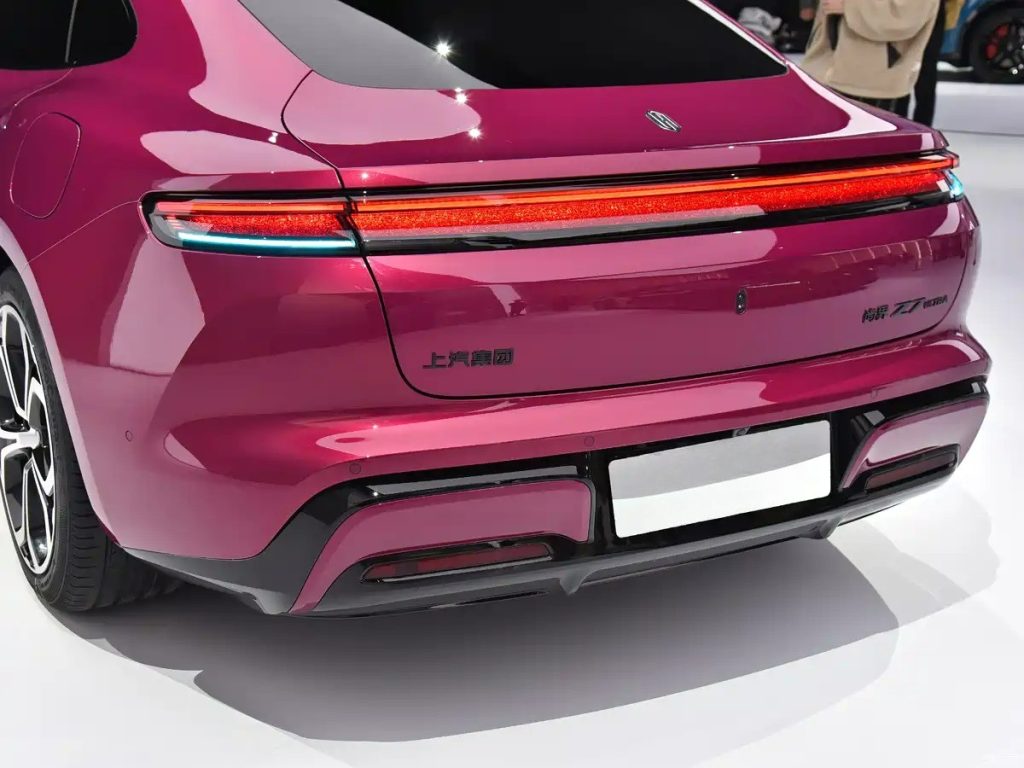 شبكة السيارات الصينية &ndash; شانغجيه Z7 وZ7T تقتحمان السوق بقوة: 5 تقنيات من هواوي ومدى 905 كم وأداء يضع شاومي وتيسلا تحت الضغط