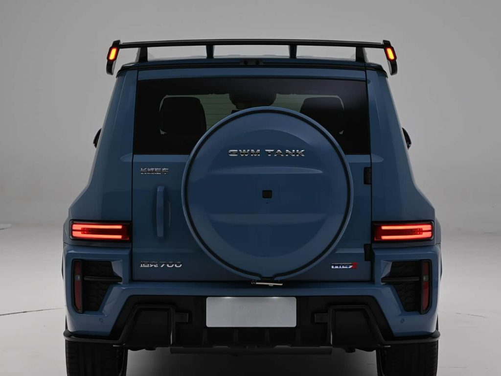 شبكة السيارات الصينية &ndash; تانك 700 الجديدة 2026 تعيد رسم معادلة الفخامة وقدرات الطرق الوعرة - فئتين Hi4-Z و Hi4-T بقوة تصل إلى 864 حصان وعزم 1195 نيوتن متر ومدى 1191 كم