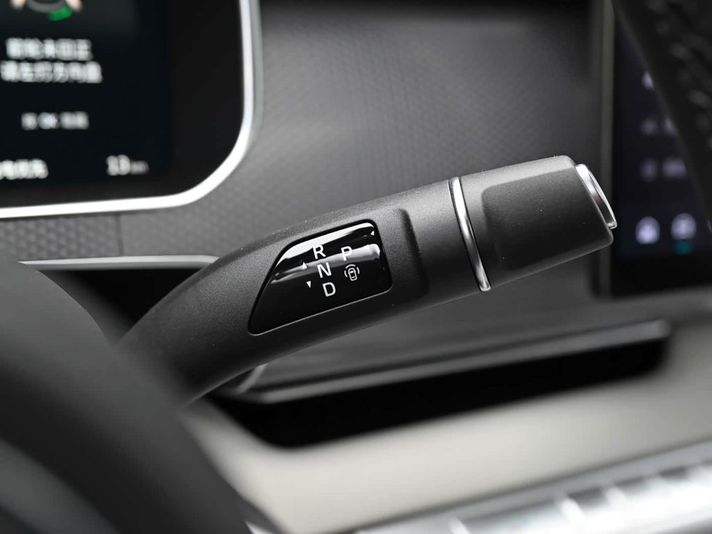 شبكة السيارات الصينية &ndash; تانك 700 الجديدة 2026 تعيد رسم معادلة الفخامة وقدرات الطرق الوعرة - فئتين Hi4-Z و Hi4-T بقوة تصل إلى 864 حصان وعزم 1195 نيوتن متر ومدى 1191 كم