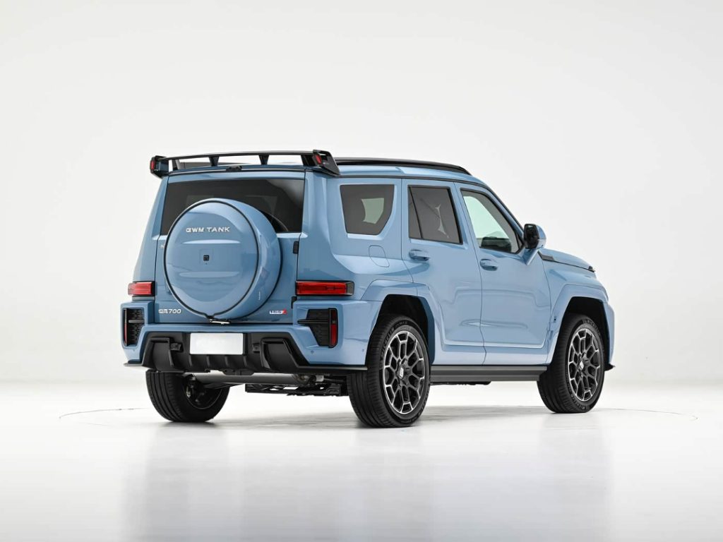 شبكة السيارات الصينية &ndash; تانك 700 الجديدة 2026 تعيد رسم معادلة الفخامة وقدرات الطرق الوعرة - فئتين Hi4-Z و Hi4-T بقوة تصل إلى 864 حصان وعزم 1195 نيوتن متر ومدى 1191 كم