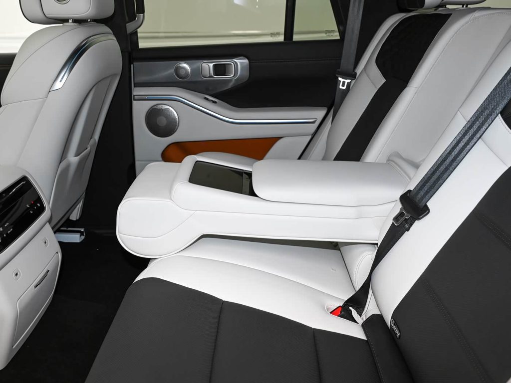 شبكة السيارات الصينية &ndash; تانك 700 الجديدة 2026 تعيد رسم معادلة الفخامة وقدرات الطرق الوعرة - فئتين Hi4-Z و Hi4-T بقوة تصل إلى 864 حصان وعزم 1195 نيوتن متر ومدى 1191 كم