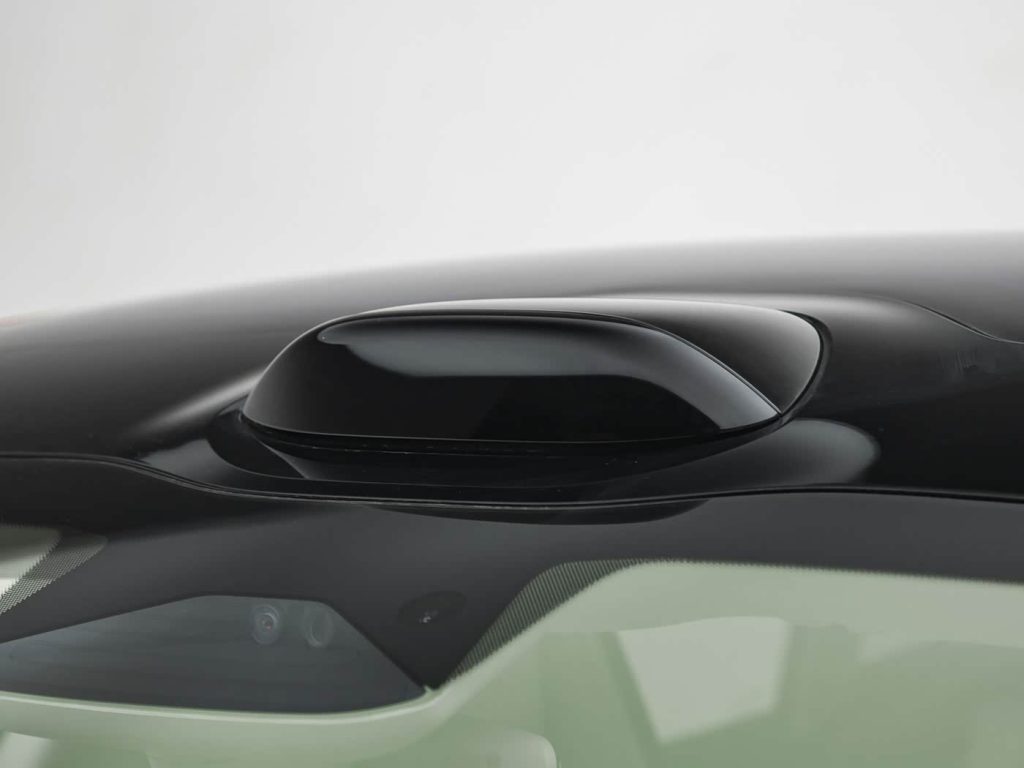 شاومي SU7 موديل 2026 تنطلق بتحديثات شاملة: سلامة أعلى وتجهيزات قياسية أقوى وشاسيه “التنين” ومدى يصل إلى 902 كم 17 شبكة السيارات الصينية – شاومي SU7 موديل 2026 تنطلق بتحديثات شاملة: سلامة أعلى وتجهيزات قياسية أقوى وشاسيه “التنين” ومدى يصل إلى 902 كم