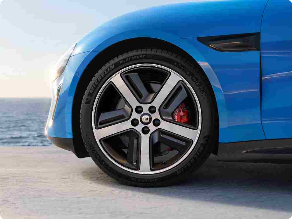 شاومي SU7 موديل 2026 تنطلق بتحديثات شاملة: سلامة أعلى وتجهيزات قياسية أقوى وشاسيه “التنين” ومدى يصل إلى 902 كم 23 شبكة السيارات الصينية – شاومي SU7 موديل 2026 تنطلق بتحديثات شاملة: سلامة أعلى وتجهيزات قياسية أقوى وشاسيه “التنين” ومدى يصل إلى 902 كم