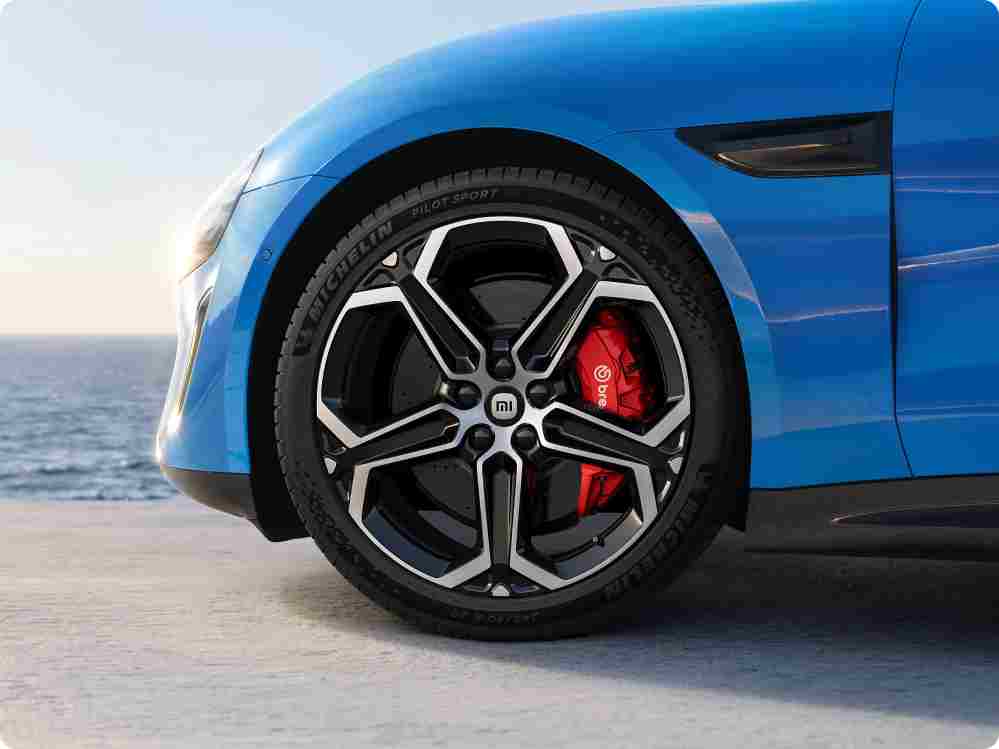 شاومي SU7 موديل 2026 تنطلق بتحديثات شاملة: سلامة أعلى وتجهيزات قياسية أقوى وشاسيه “التنين” ومدى يصل إلى 902 كم 24 شبكة السيارات الصينية – شاومي SU7 موديل 2026 تنطلق بتحديثات شاملة: سلامة أعلى وتجهيزات قياسية أقوى وشاسيه “التنين” ومدى يصل إلى 902 كم