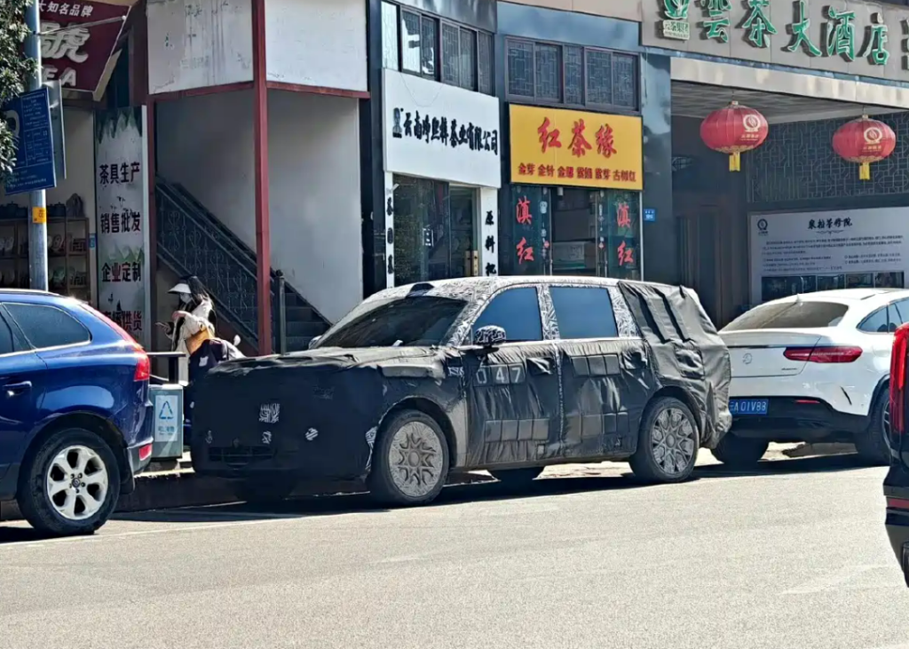 شبكة السيارات الصينية &ndash; أول كشف حقيقي لأضخم SUV بمدى ممتد من شاومي… "كونلون" تصميم مختلف وبطارية كبيرة تغيّر قواعد اللعبة