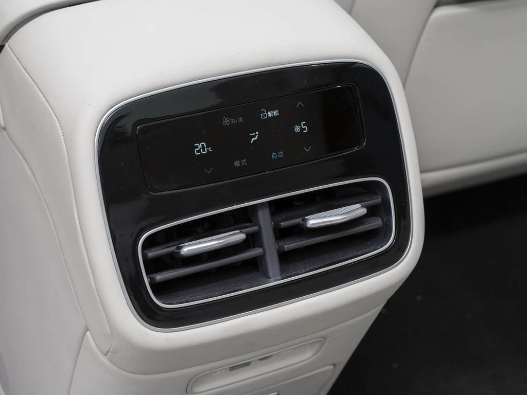 شبكة السيارات الصينية &ndash; بي واي دي سيل 08 2026 تظهر لأول مرة: سيدان كوبيه فاخرة بمدى كهربائي يصل إلى 300 كم وتقنيات 800V… هل تعيد رسم ملامح المنافسة في هذه الفئة؟