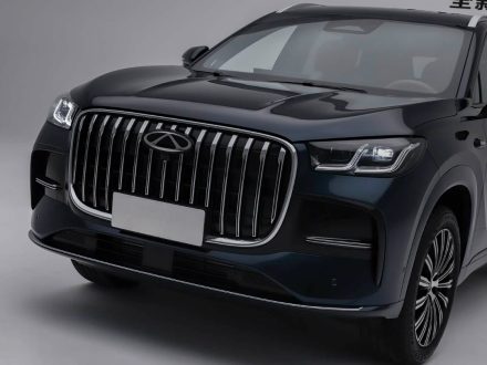 شيري تيجو 9 الجديدة 2026 الفيس ليفت تظهر رسميًا بتصميم محدث ومقصورة فاخرة مزدوجة الشاشة…