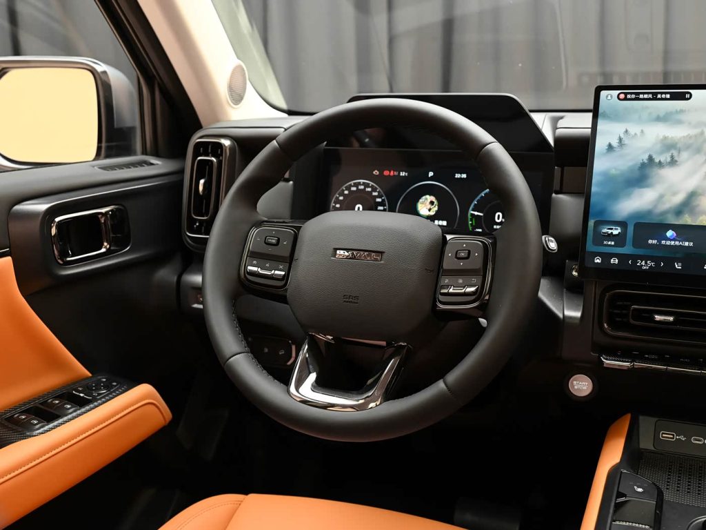 شبكة السيارات الصينية &ndash; هافال دراجون PLUS (رابتور بلس - V7 بلس): صندوقية متطورة بنظام Hi4 الهجين ومدى كهربائي يصل إلى 191 كم وقدرة خوض مياه 580 مم