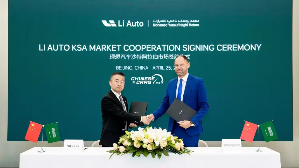 شبكة السيارات الصينية &ndash; لي أوتو تدخل السعودية مع "الناغي" والإمارات مع "الفهيم" رسميًا: شراكات استراتيجية تمهّد لإطلاق أقوى سيارات REEV في الخليج