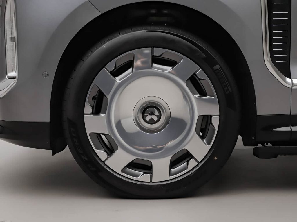 نيو ES9 : أكبر وأقوى SUV كهربائية فاخرة من NIO تعيد تعريف القمة… 697 حصان، بنية 900V، وذكاء يقود المنافسة ضد الألمان 17 شبكة السيارات الصينية – نيو ES9 : أكبر وأقوى SUV كهربائية فاخرة من NIO تعيد تعريف القمة… 697 حصان، بنية 900V، وذكاء يقود المنافسة ضد الألمان