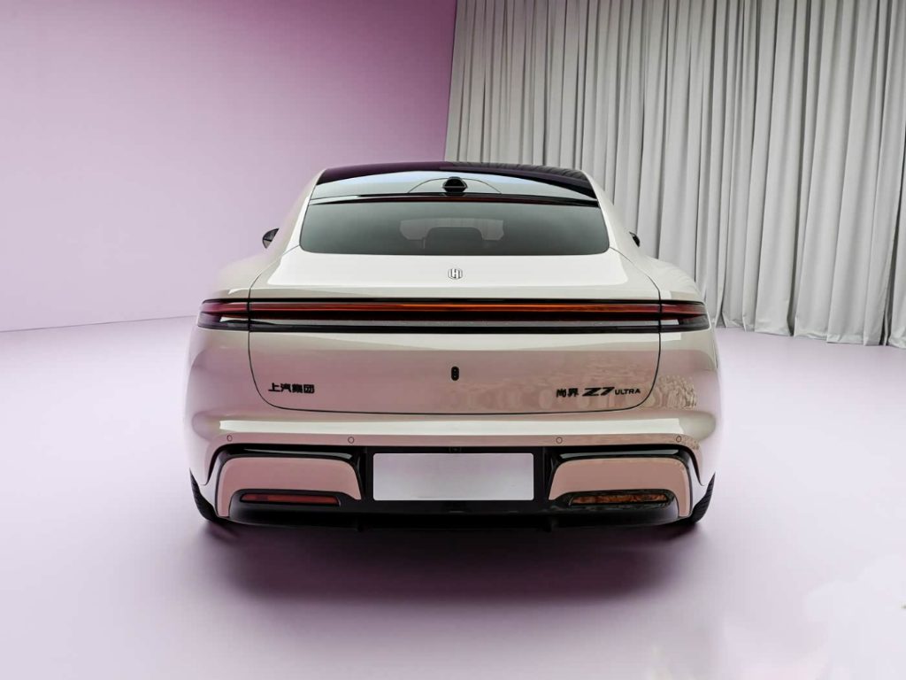 شبكة السيارات الصينية &ndash; Shangjie Z7 وZ7T تقترب من الإطلاق الرسمي: مدى يصل إلى 905 كم، تقنيات هواوي المتقدمة، وأداء رياضي صادم… هل نحن أمام أقوى سيدان كهربائية في فئتها؟