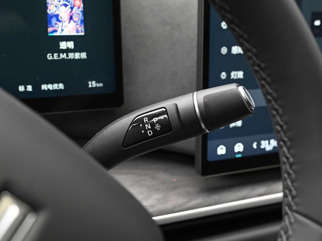 شبكة السيارات الصينية &ndash; WEY V9X 2026 الفاخرة تبدأ أسعارها الرسمية في الصين: SUV هجينة بمنصة GWM One ومدى كهربائي 470 كم وشاسيه رقمي يعيد تعريف الفئة