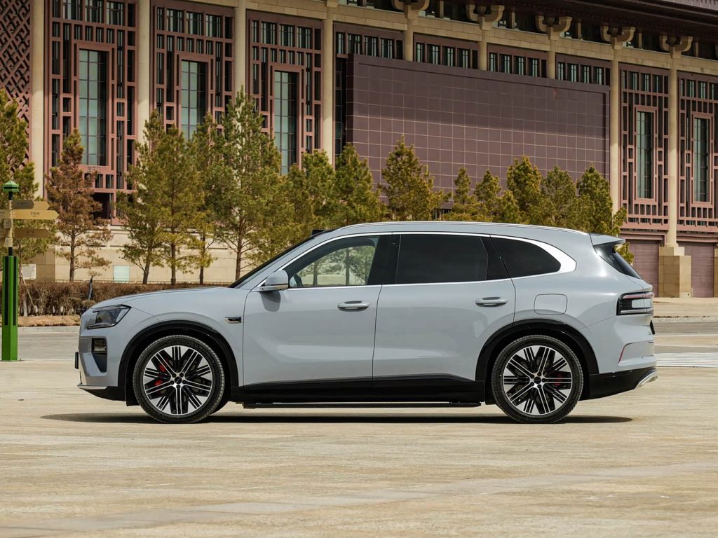 شبكة السيارات الصينية &ndash; زيكر 8X 2026: هجينة ببنية 900V تجمع بين أداء يصل إلى 1400 حصان ومدى كهربائي حتى 410 كم وشحن من 20% إلى 80% خلال 9 دقائق