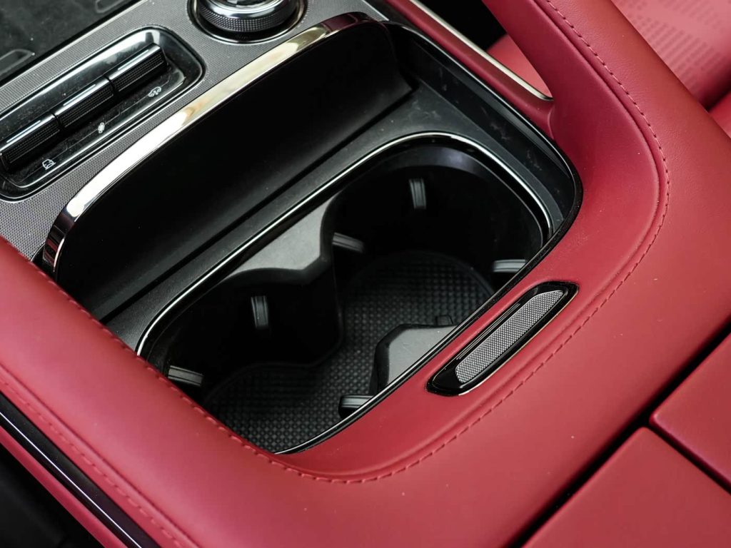 شبكة السيارات الصينية &ndash; زيكر 8X 2026: هجينة ببنية 900V تجمع بين أداء يصل إلى 1400 حصان ومدى كهربائي حتى 410 كم وشحن من 20% إلى 80% خلال 9 دقائق