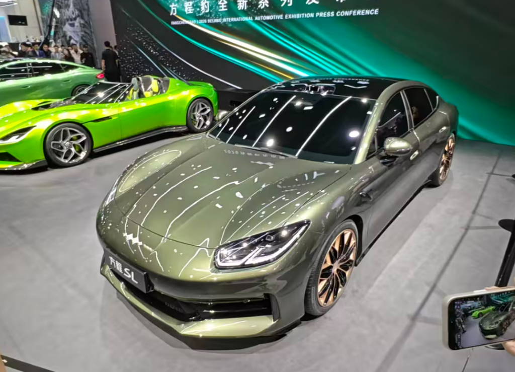 شبكة السيارات الصينية &ndash; (ليوبارد) تدخل عالم السيدان بقوة في معرض بكين 2026: FORMULA X الخارقة وS Series تمهدان لمنافسة Tesla وXiaomi في فئة الأداء العالي
