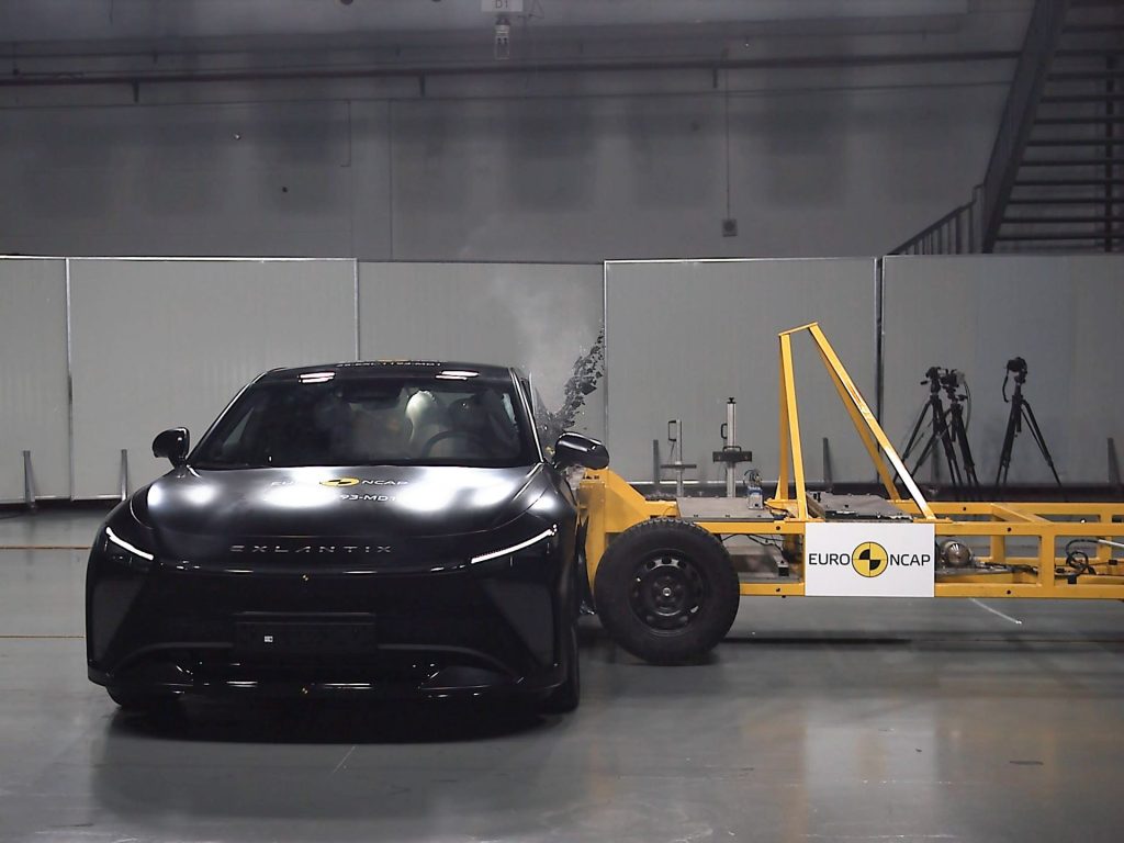 شبكة السيارات الصينية &ndash; EXLANTIX ES تحصد العلامة الكاملة "5 نجوم" في اختبارات السلامة الأوروبية Euro NCAP