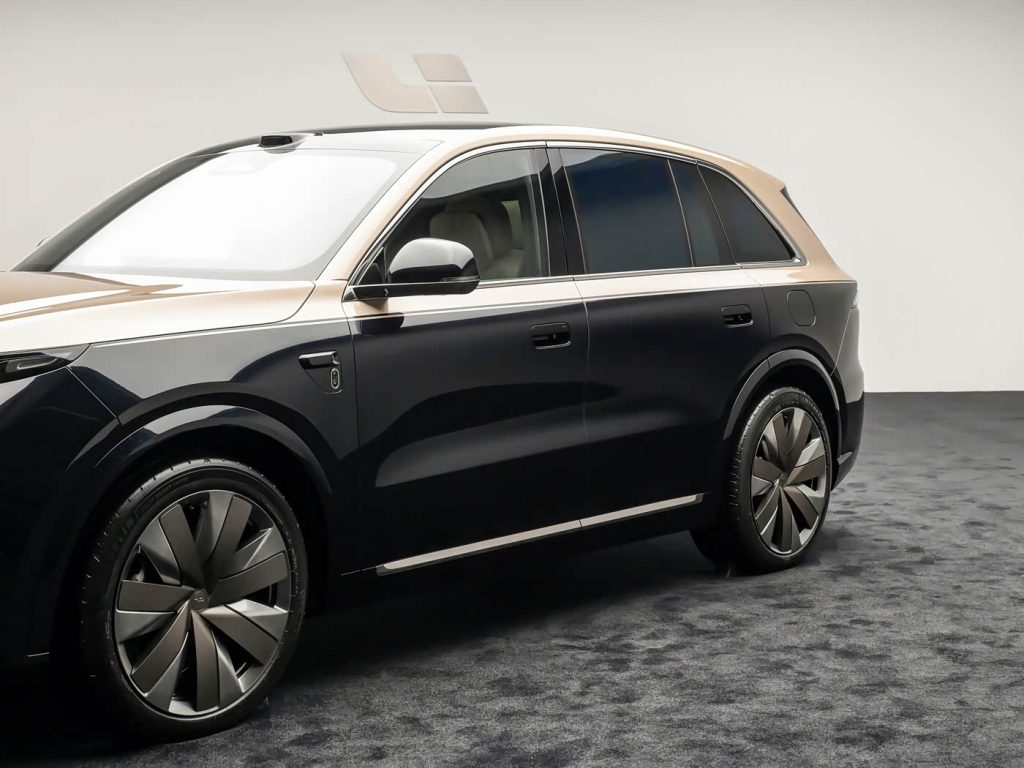 لي أوتو L8 2026 الجديدة كليًا تظهر رسميًا.. SUV فاخرة بخمسة مقاعد ومدى كهربائي 430 كم وتقنيات تنافس مايباخ GLS 7 شبكة السيارات الصينية – لي أوتو L8 2026 الجديدة كليًا تظهر رسميًا.. SUV فاخرة بخمسة مقاعد ومدى كهربائي 430 كم وتقنيات تنافس مايباخ GLS