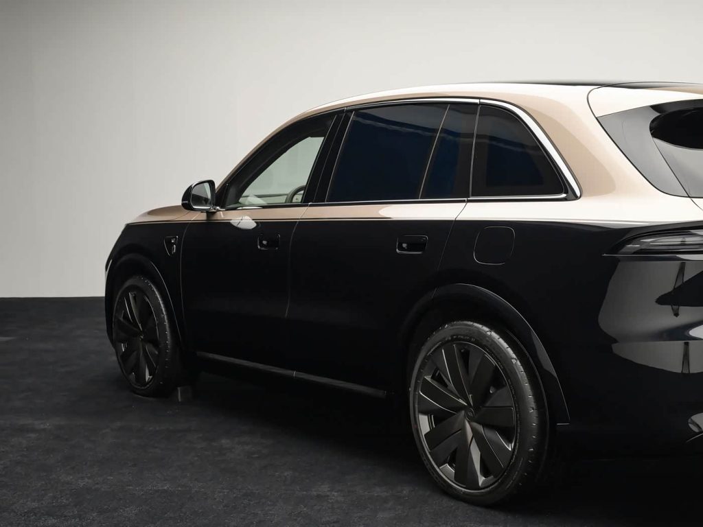 لي أوتو L8 2026 الجديدة كليًا تظهر رسميًا.. SUV فاخرة بخمسة مقاعد ومدى كهربائي 430 كم وتقنيات تنافس مايباخ GLS 8 شبكة السيارات الصينية – لي أوتو L8 2026 الجديدة كليًا تظهر رسميًا.. SUV فاخرة بخمسة مقاعد ومدى كهربائي 430 كم وتقنيات تنافس مايباخ GLS