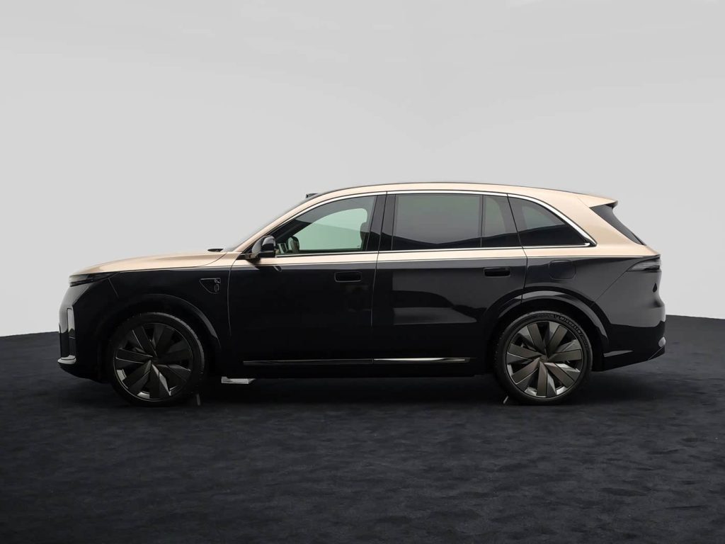 لي أوتو L8 2026 الجديدة كليًا تظهر رسميًا.. SUV فاخرة بخمسة مقاعد ومدى كهربائي 430 كم وتقنيات تنافس مايباخ GLS 5 شبكة السيارات الصينية – لي أوتو L8 2026 الجديدة كليًا تظهر رسميًا.. SUV فاخرة بخمسة مقاعد ومدى كهربائي 430 كم وتقنيات تنافس مايباخ GLS