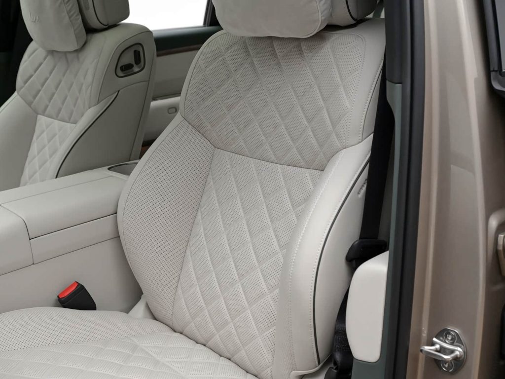 لي أوتو L8 2026 الجديدة كليًا تظهر رسميًا.. SUV فاخرة بخمسة مقاعد ومدى كهربائي 430 كم وتقنيات تنافس مايباخ GLS 25 شبكة السيارات الصينية – لي أوتو L8 2026 الجديدة كليًا تظهر رسميًا.. SUV فاخرة بخمسة مقاعد ومدى كهربائي 430 كم وتقنيات تنافس مايباخ GLS