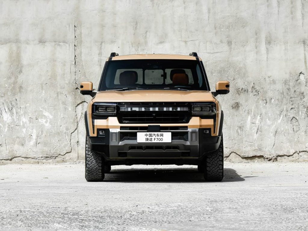 بدء الطلب المسبق على Jetour F700 في الصين: بيك أب هجينة بقوة 904 حصان وديفلوكين ومدى 1300 كم بسعر يعادل 201,800 ريال 3 شبكة السيارات الصينية – بدء الطلب المسبق على Jetour F700 في الصين: بيك أب هجينة بقوة 904 حصان وديفلوكين ومدى 1300 كم بسعر يعادل 201,800 ريال