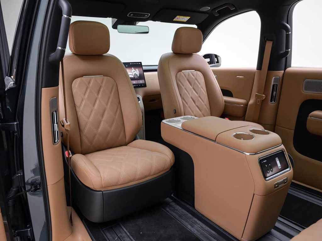شاومي تقلب سوق الـSUV العائلية بـSkyNomad N70 وN90: مقاعد تدور 180 درجة ومدى 1,705 كم وأسعار تبدأ من 144 ألف ريال في الصين 25 شبكة السيارات الصينية – شاومي تقلب سوق الـSUV العائلية بـSkyNomad N70 وN90: مقاعد تدور 180 درجة ومدى 1,705 كم وأسعار تبدأ من 144 ألف ريال في الصين