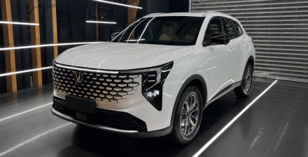 شانجان UNI-S الجديدة كليًا في السعودية.. ما الفروقات بين بلاتينيوم ورويال 4WD؟