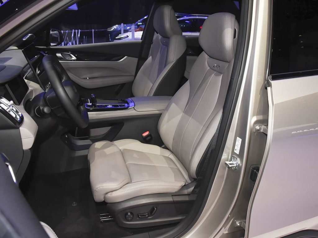 معرض تشنغدو: تفاصيل Geely StarRay i-HEV بكفاءة حرارية 48.41% 12 شبكة السيارات الصينية – معرض تشنغدو: تفاصيل Geely StarRay i-HEV بكفاءة حرارية 48.41%