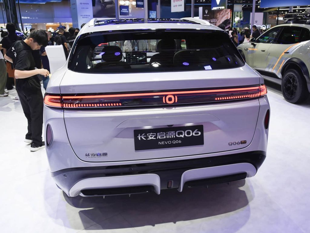 شبكة السيارات الصينية &ndash; Changan Nevo Q06 تبدأ الحجز بقوة 449 حصانًا ومدى 700 كم