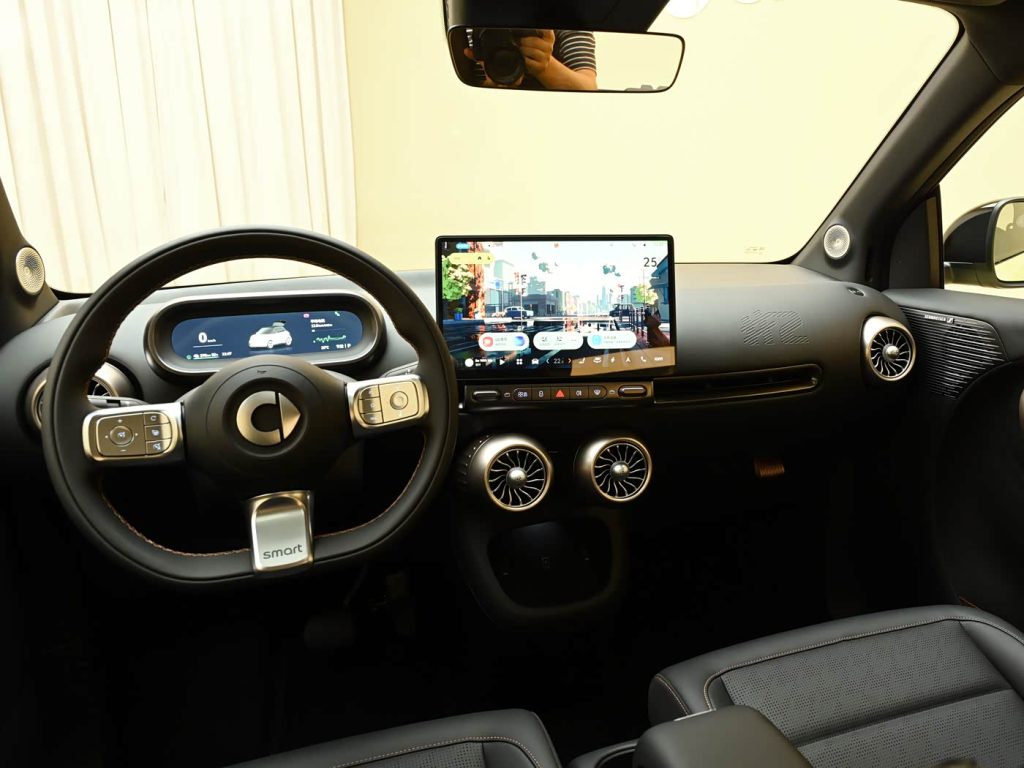 سمارت #2 الجديدة 2026 تعود بروح Fortwo من معرض باريس.. سيارة كهربائية بطول 2.75 متر ومدى 410 كم وسعر يبدأ من نحو 60 ألف ريال 21 شبكة السيارات الصينية – سمارت #2 الجديدة 2026 تعود بروح Fortwo من معرض باريس.. سيارة كهربائية بطول 2.75 متر ومدى 410 كم وسعر يبدأ من نحو 60 ألف ريال